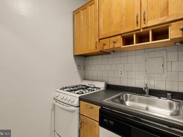 1 Scott Circle NW 719, Washington DC 20036