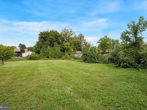 2439 Susquehanna Road, Abington PA 19001