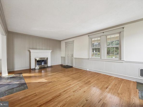 2439 Susquehanna Road, Abington PA 19001
