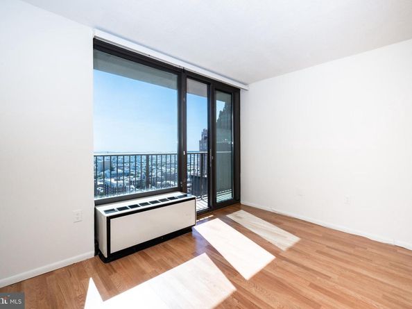 1420 Locust Street 24R, Philadelphia PA 19102