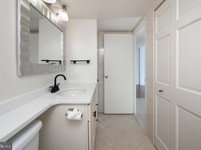 1420 Locust Street 24R, Philadelphia PA 19102