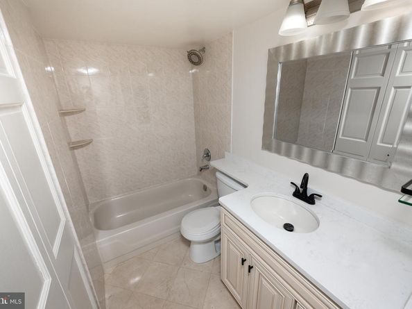 1420 Locust Street 24R, Philadelphia PA 19102