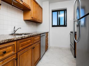 1420 Locust Street 24R, Philadelphia PA 19102