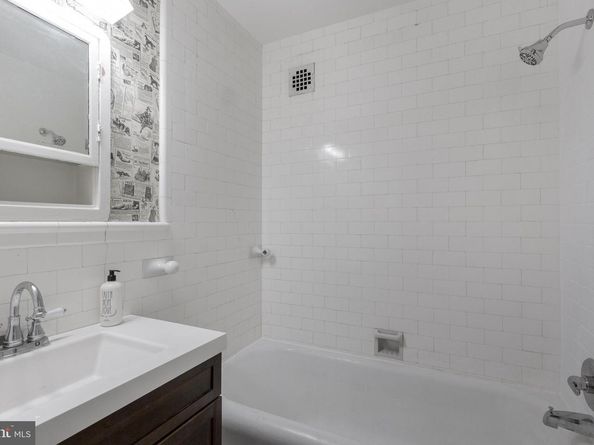 1324 Locust Street 1402, Philadelphia PA 19107