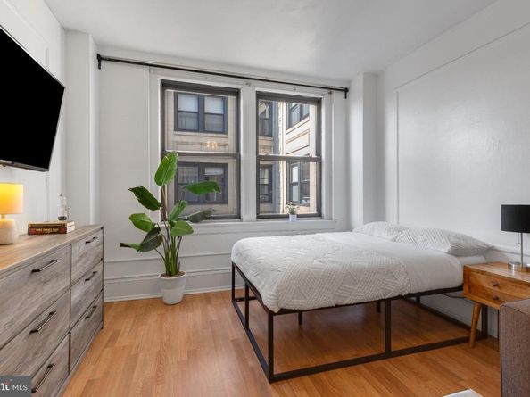 1324 Locust Street 1402, Philadelphia PA 19107