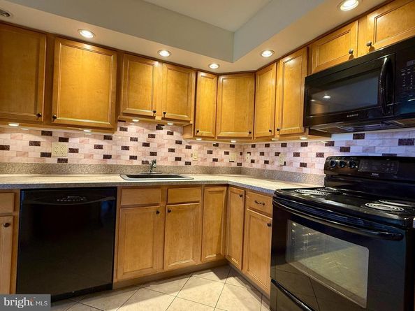 1575 W Street Road 327, Warminster PA 18974