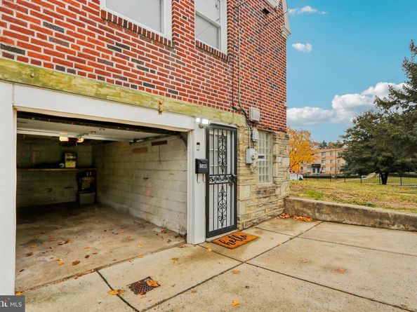 8855 Winchester Avenue, Philadelphia PA 19115