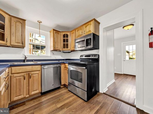 349 Kirks Lane, Drexel Hill PA 19026