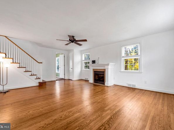 349 Kirks Lane, Drexel Hill PA 19026