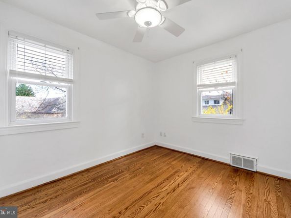 349 Kirks Lane, Drexel Hill PA 19026