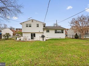 8912 Turton Drive, Philadelphia PA 19115