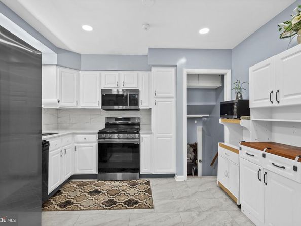 8912 Turton Drive, Philadelphia PA 19115