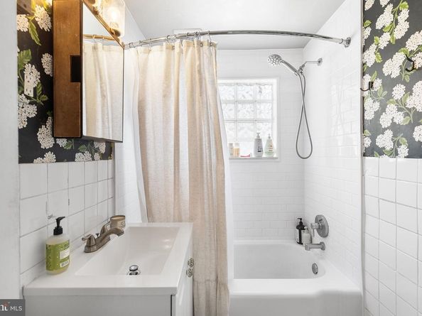 541 Woodside Avenue, Berwyn PA 19312