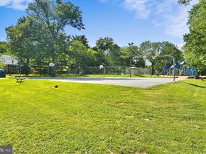 6001 Marquette Terrace, Bethesda MD 20817