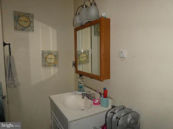 2027 Church Lane, Philadelphia PA 19138