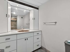 1001 City Avenue WB914, Wynnewood PA 19096