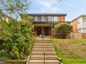 215 Hawaii Avenue NE