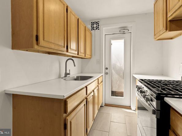 215 Hawaii Avenue NE, Washington DC 20011