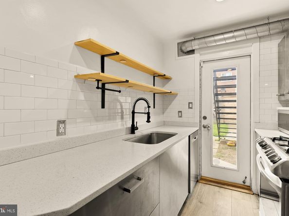 215 Hawaii Avenue NE, Washington DC 20011