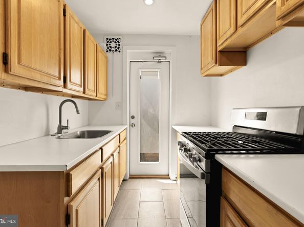 215 Hawaii Avenue NE, Washington DC 20011