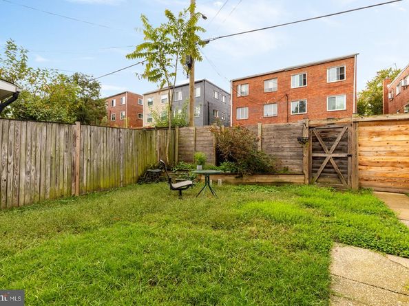 215 Hawaii Avenue NE, Washington DC 20011