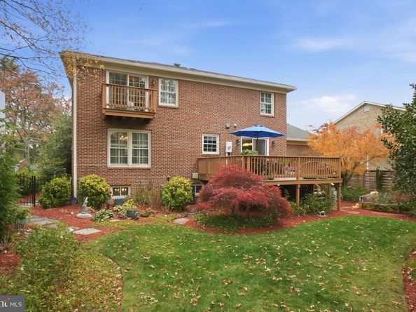 1230 23rd Street S, Arlington VA 22202