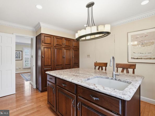 1230 23rd Street S, Arlington VA 22202