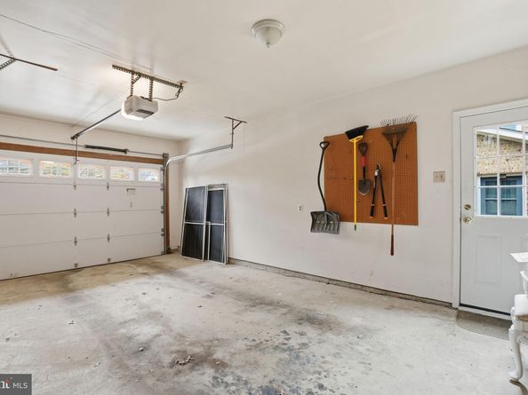 1230 23rd Street S, Arlington VA 22202