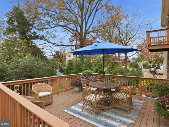 1230 23rd Street S, Arlington VA 22202