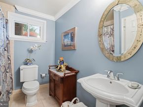 1230 23rd Street S, Arlington VA 22202