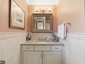 1230 23rd Street S, Arlington VA 22202