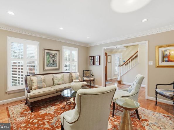 1230 23rd Street S, Arlington VA 22202