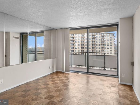 5225 Pooks Hill Road 1305N, Bethesda MD 20814