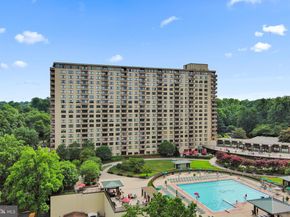 5225 Pooks Hill Road 1305N, Bethesda MD 20814