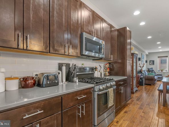 1423 S Howard Street, Philadelphia PA 19147