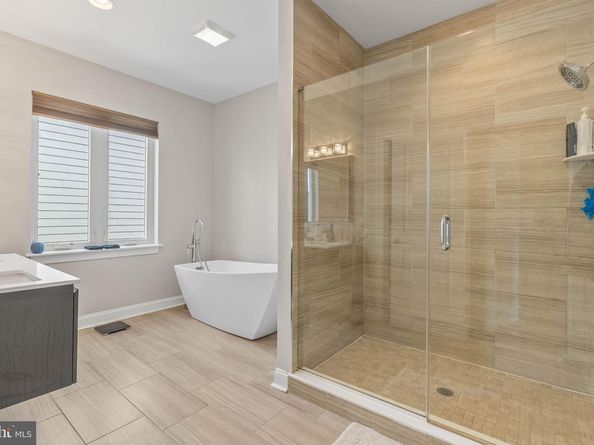 1423 S Howard Street, Philadelphia PA 19147