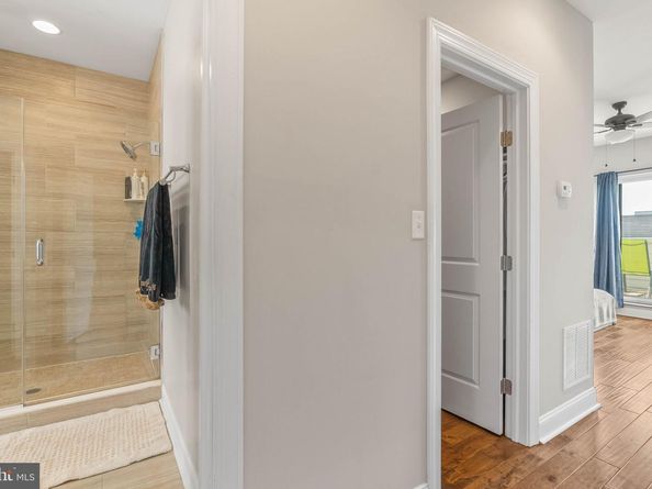 1423 S Howard Street, Philadelphia PA 19147