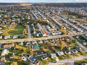 1211 Woodside Road, Conshohocken PA 19428