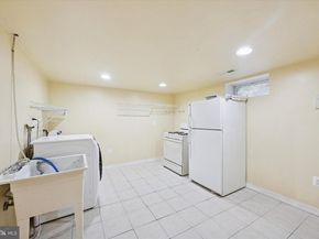 623 Old School House Drive, Springfield PA 19064