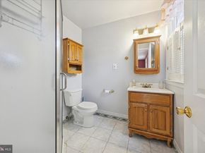 623 Old School House Drive, Springfield PA 19064