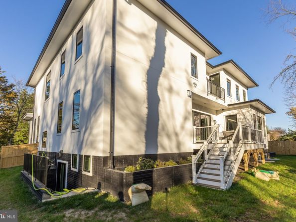 6935 Southridge Drive, Mclean VA 22101