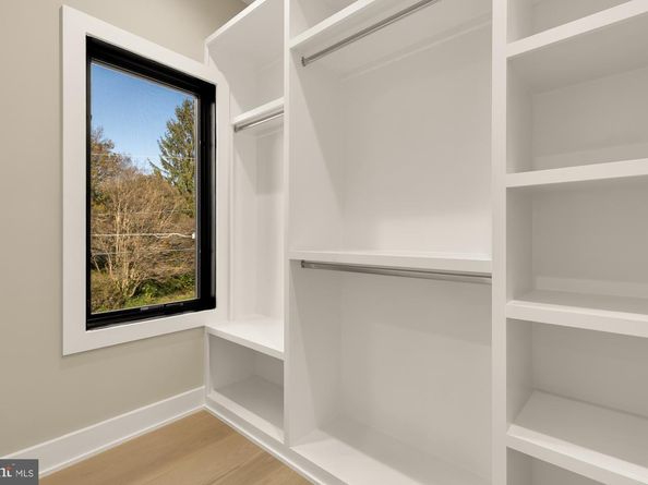 6935 Southridge Drive, Mclean VA 22101