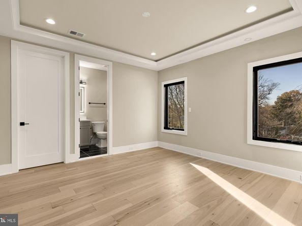 6935 Southridge Drive, Mclean VA 22101