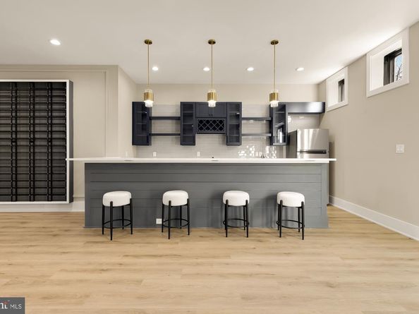 6935 Southridge Drive, Mclean VA 22101