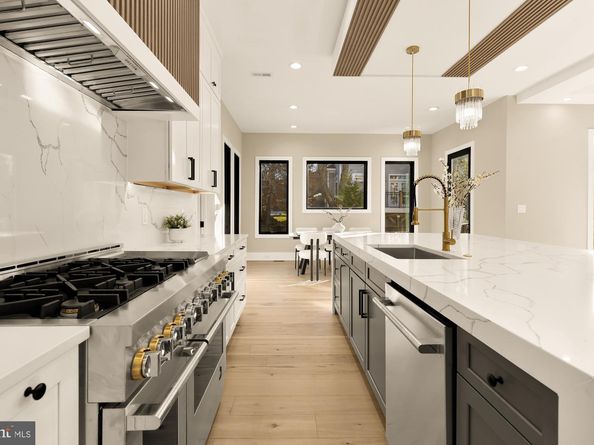 6935 Southridge Drive, Mclean VA 22101