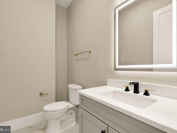 6935 Southridge Drive, Mclean VA 22101