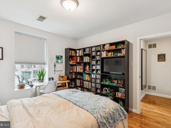 2305 Grays Ferry Avenue, Philadelphia PA 19146