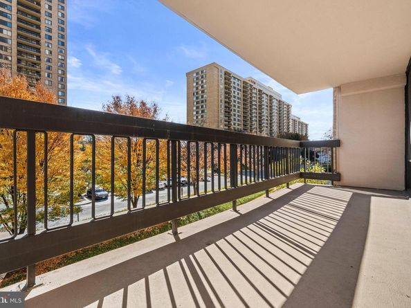 3701 S George Mason Dr 304N, Falls Church VA 22041