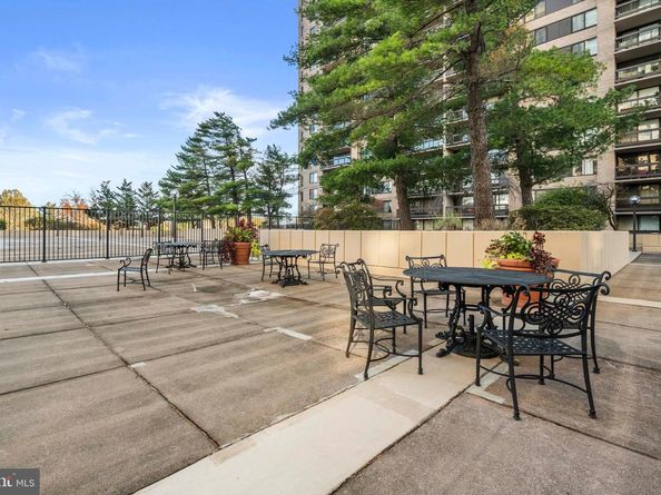 3701 S George Mason Dr 304N, Falls Church VA 22041