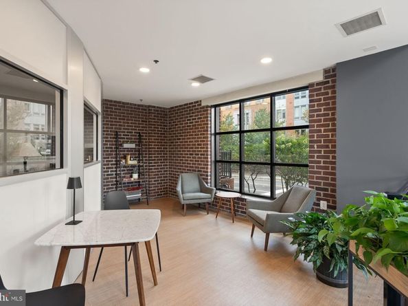 181 E Reed Avenue 206, Alexandria VA 22305